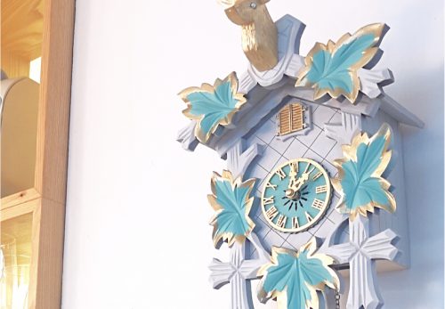 【日本初公開】伝統工芸とモダンカラーが融合したMyKuckoo鳩時計。2020年8月1日より予約受付開始。